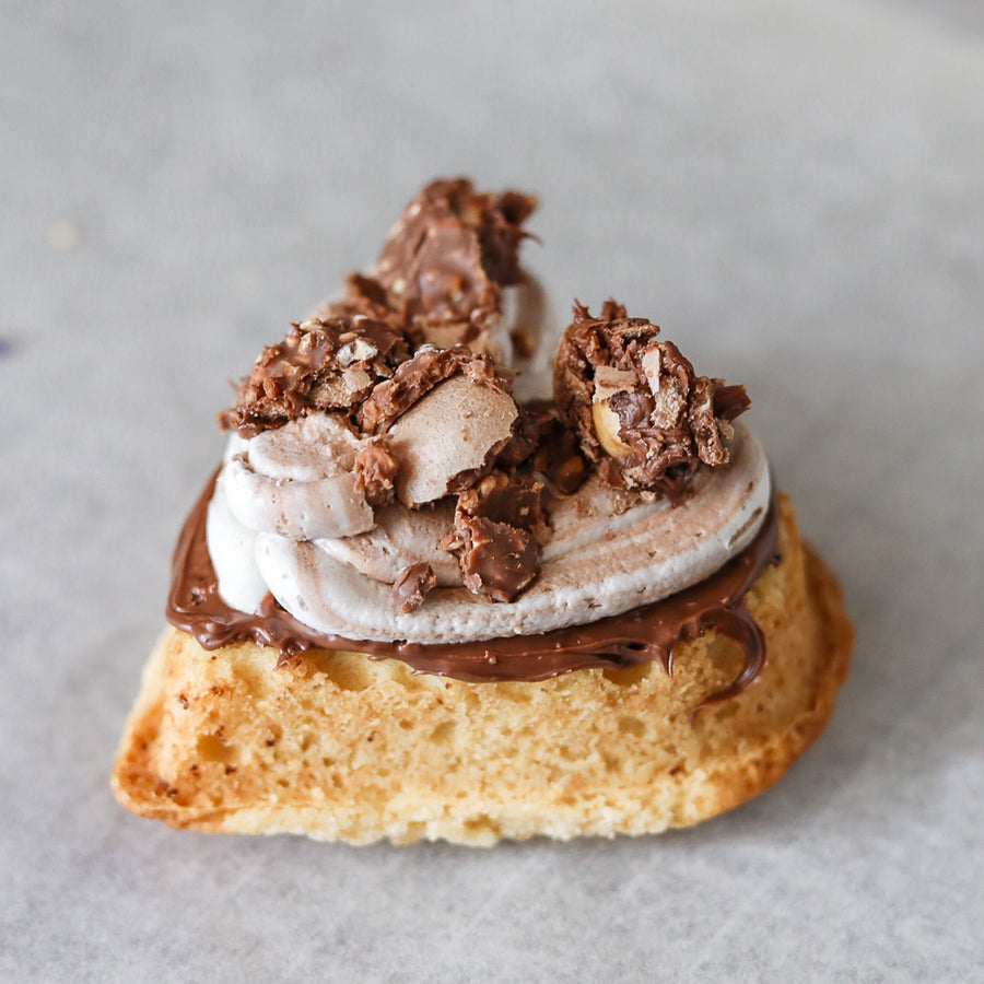 NUTELLA MINI HEART CAKE